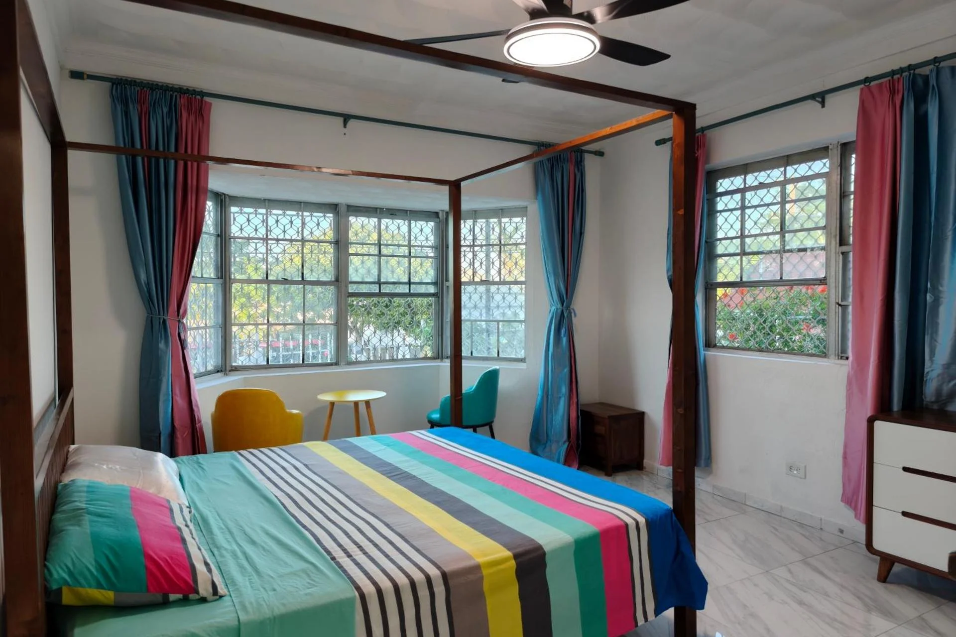 Da Pink And White Palace - Image 10