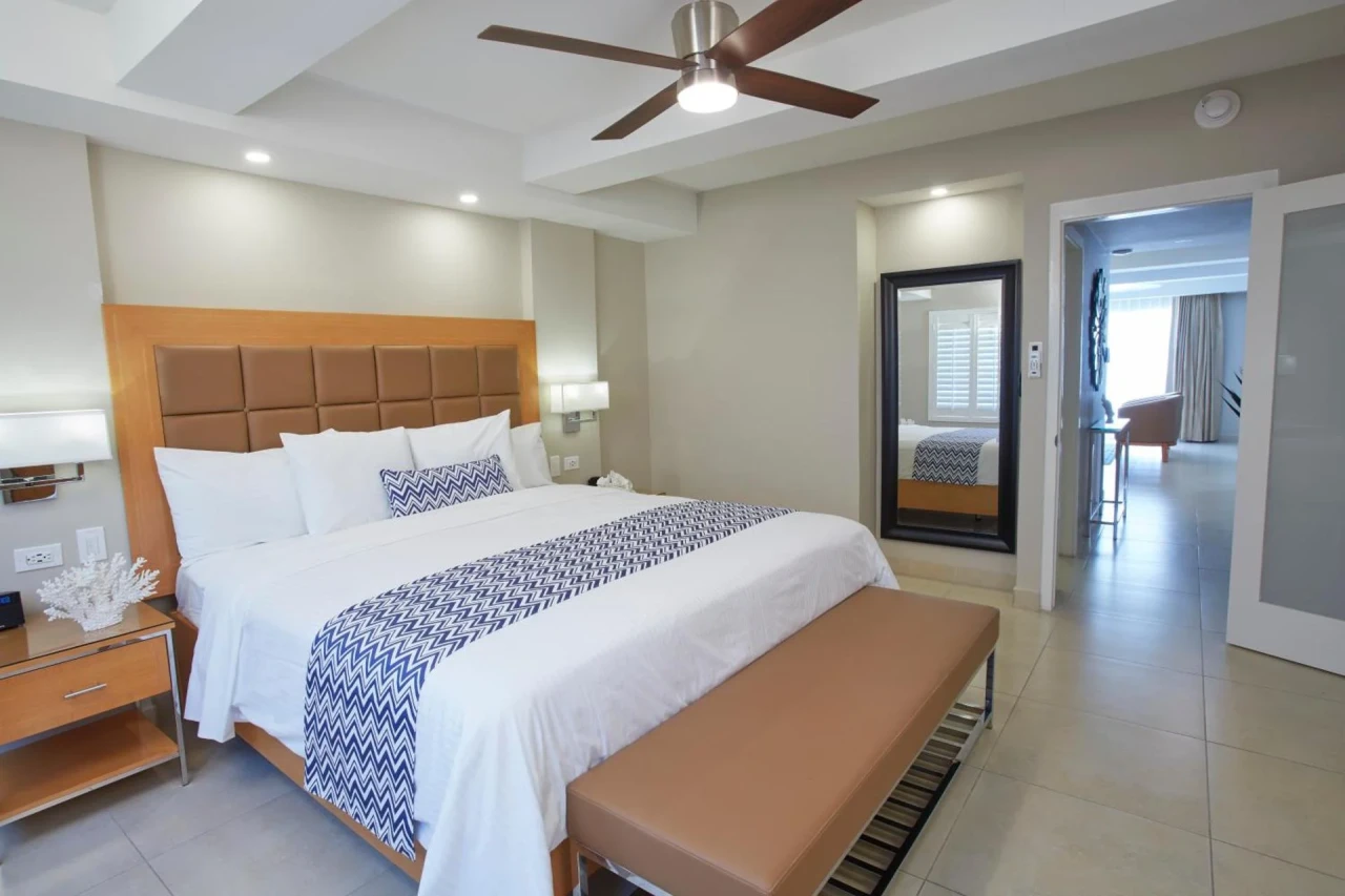 Divi Dutch Village Beach Resort - Image 11