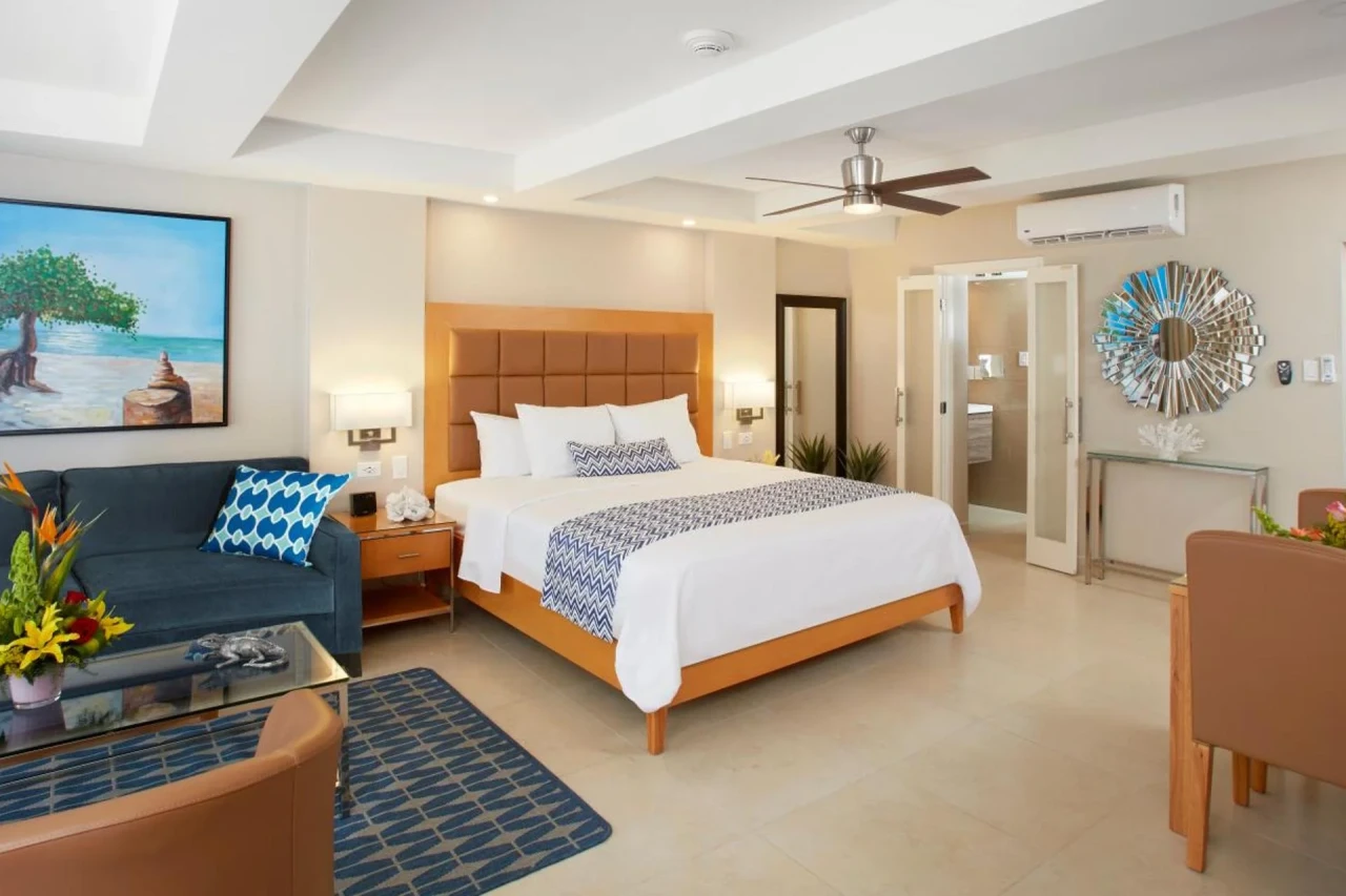 Divi Dutch Village Beach Resort - Image 14
