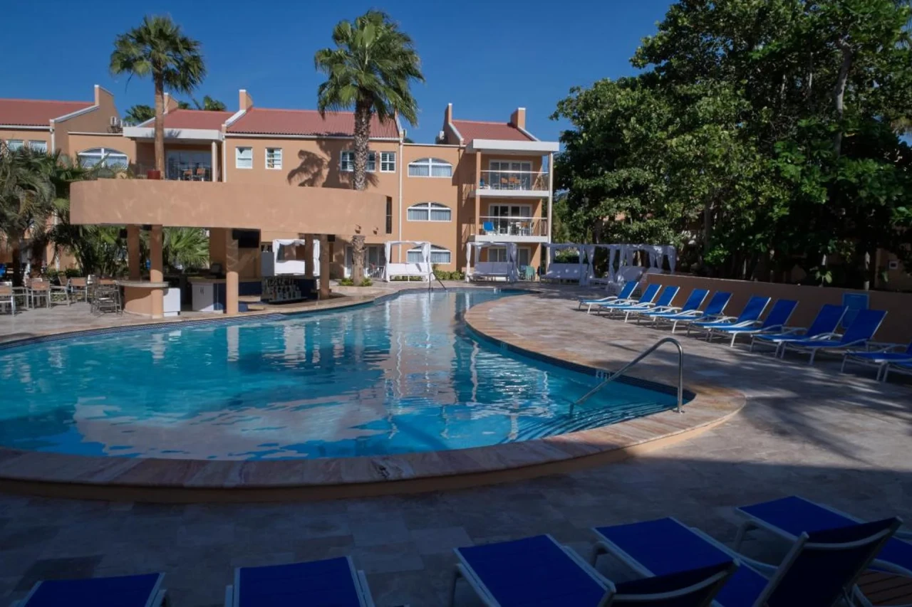 Divi Dutch Village Beach Resort - Image 3