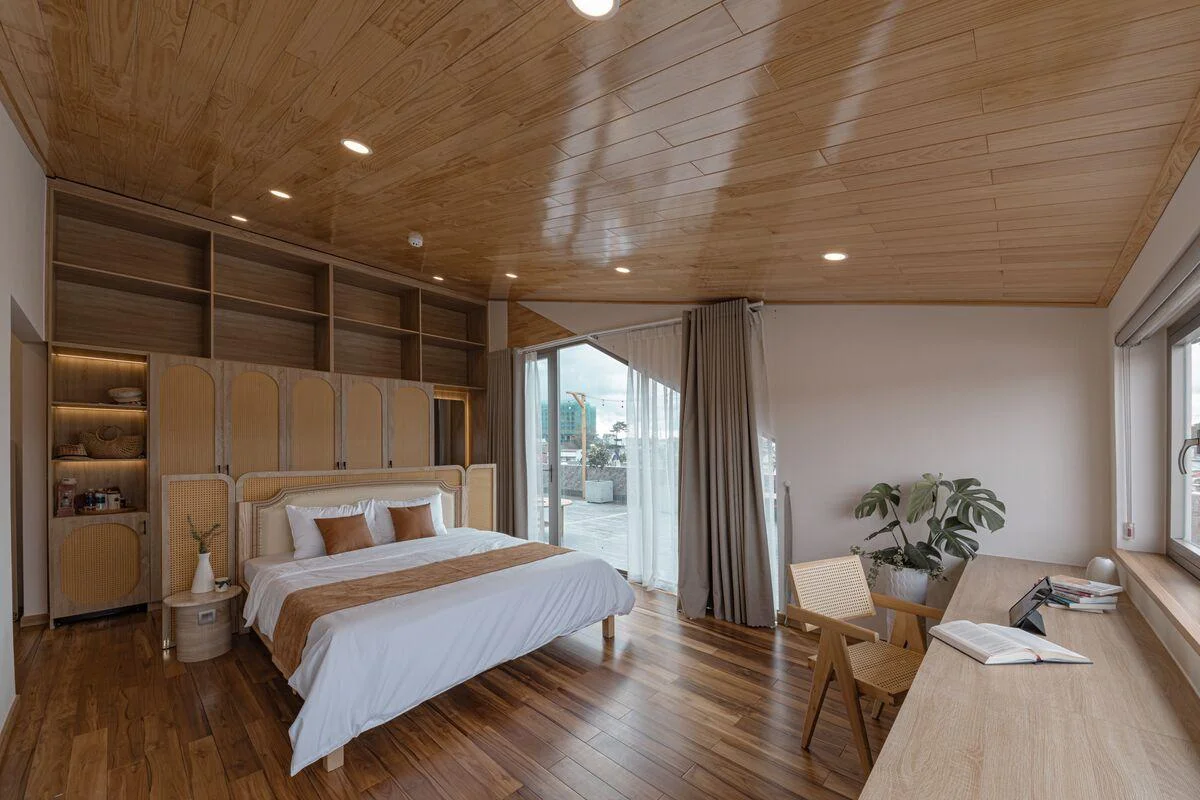 Emaar Grand Hotel - Image 2