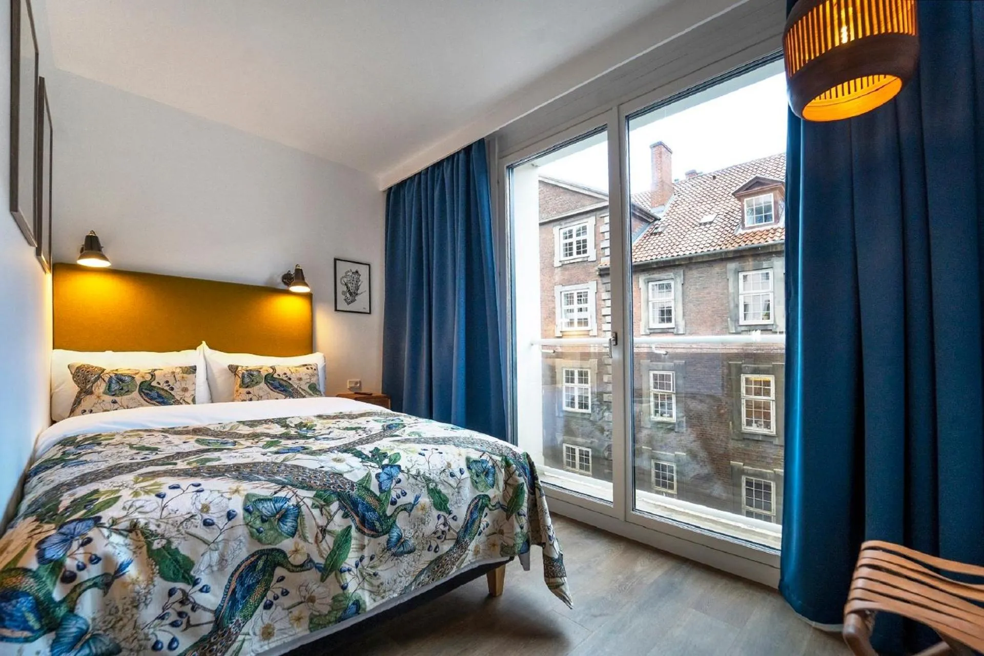 First Hotel Twentyseven - Image 11