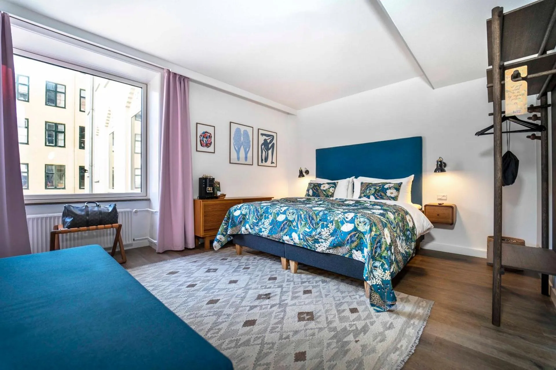 First Hotel Twentyseven - Image 12