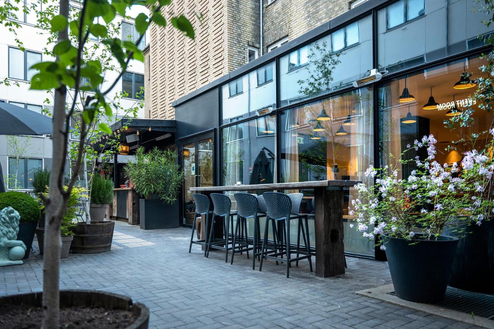 First Hotel Twentyseven - Image 13