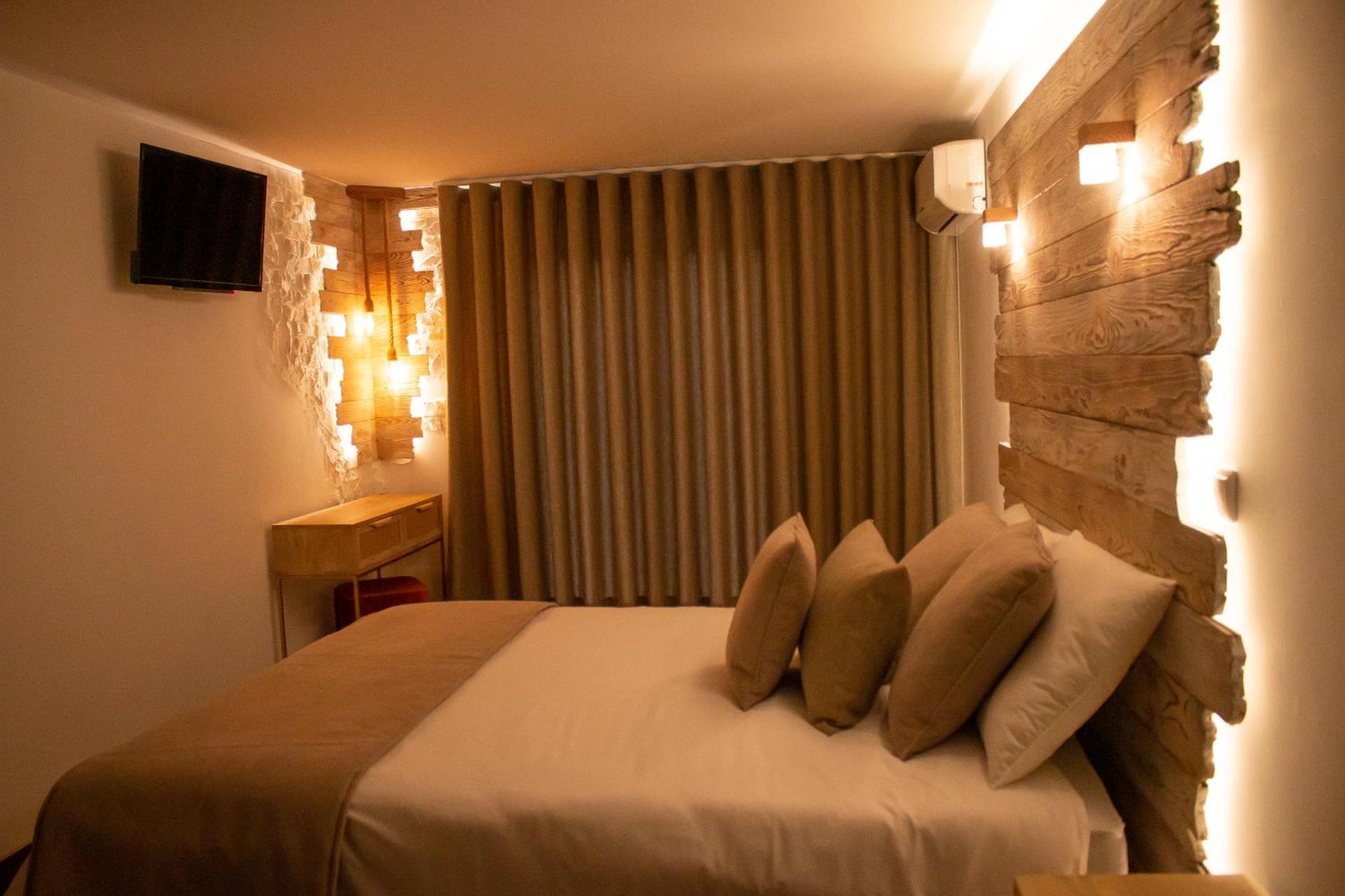 Descubra o Golden Mirror: Uma Experiência Inesquecível em Hospitalidade - Imagem 103