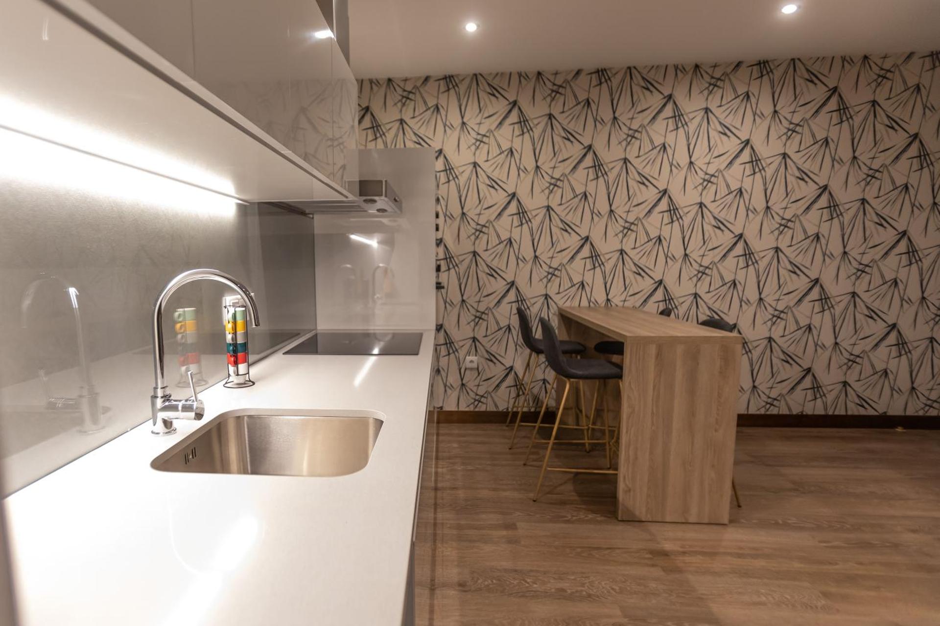 Descubra o Golden Mirror: Uma Experiência Inesquecível em Hospitalidade - Imagem 16