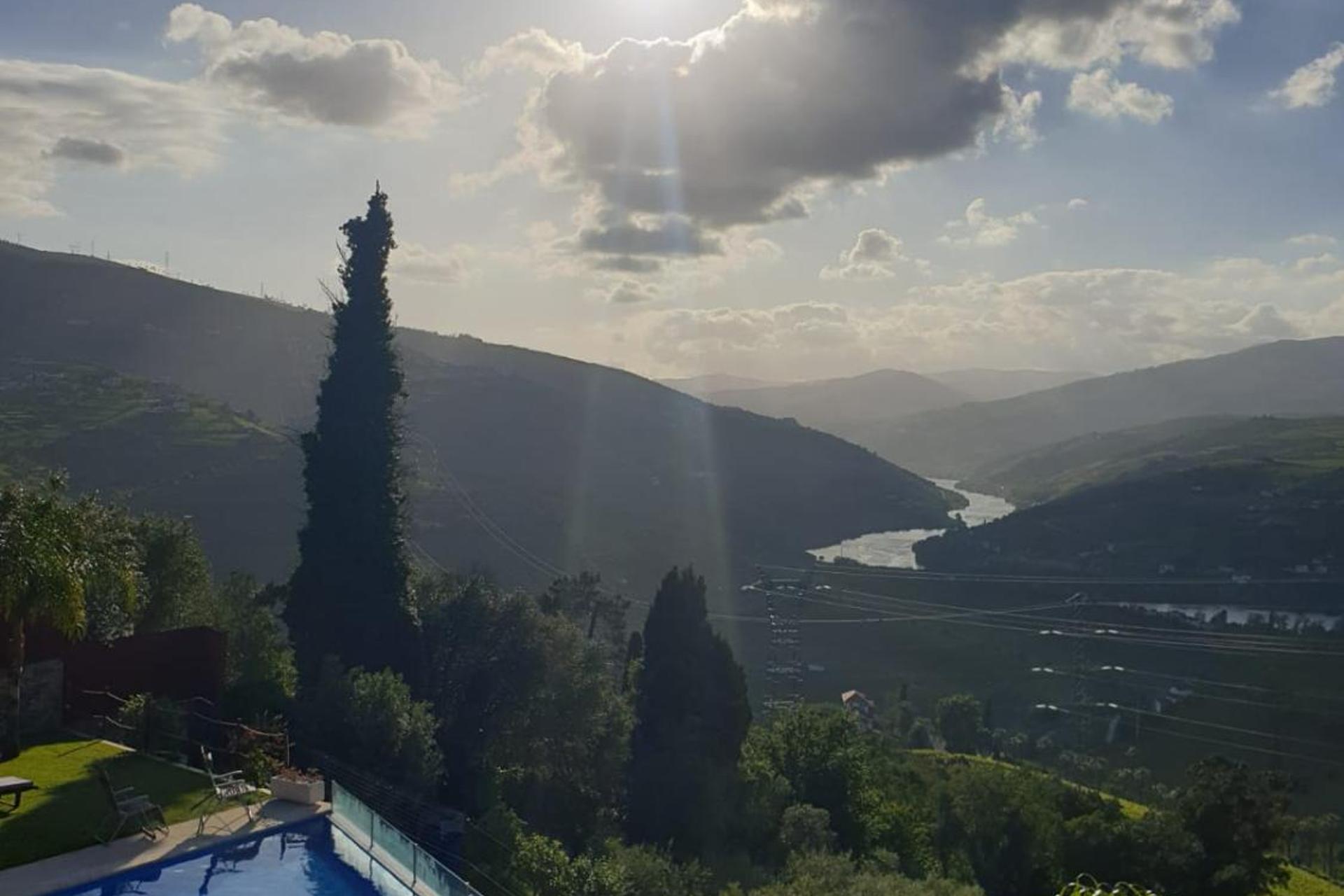 Descubra o Golden Mirror: Uma Experiência Inesquecível em Hospitalidade - Imagem 22