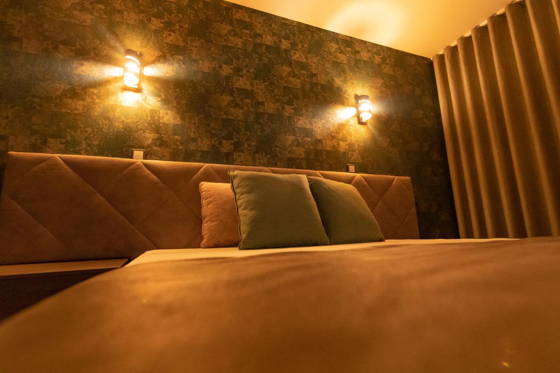 Descubra o Golden Mirror: Uma Experiência Inesquecível em Hospitalidade - Imagem 42