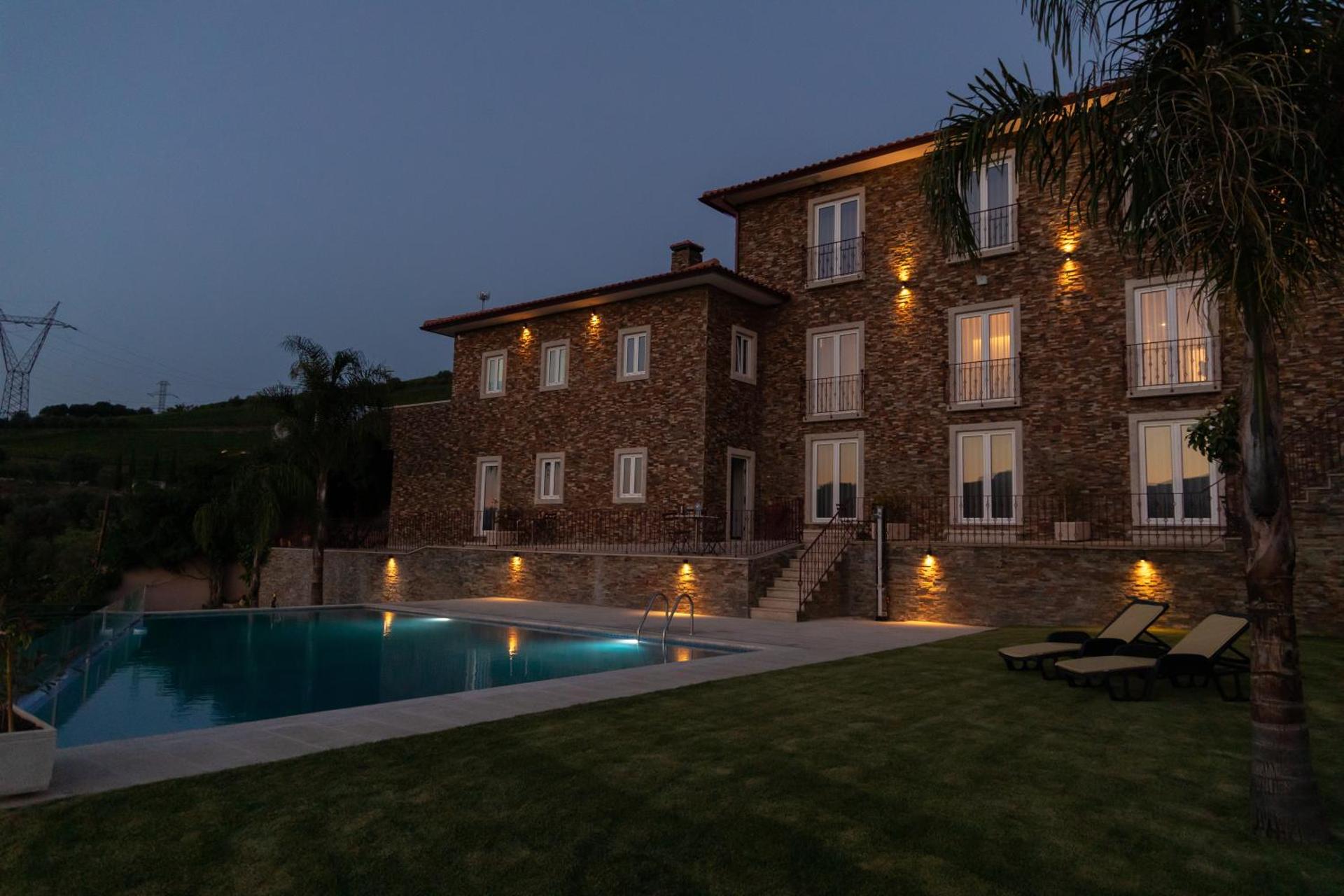 Descubra o Golden Mirror: Uma Experiência Inesquecível em Hospitalidade - Imagem 61