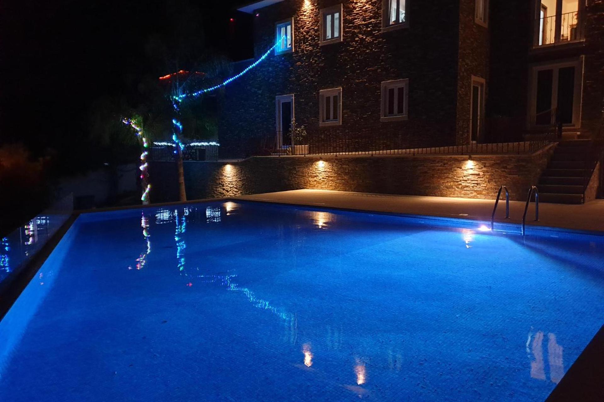 Descubra o Golden Mirror: Uma Experiência Inesquecível em Hospitalidade - Imagem 66