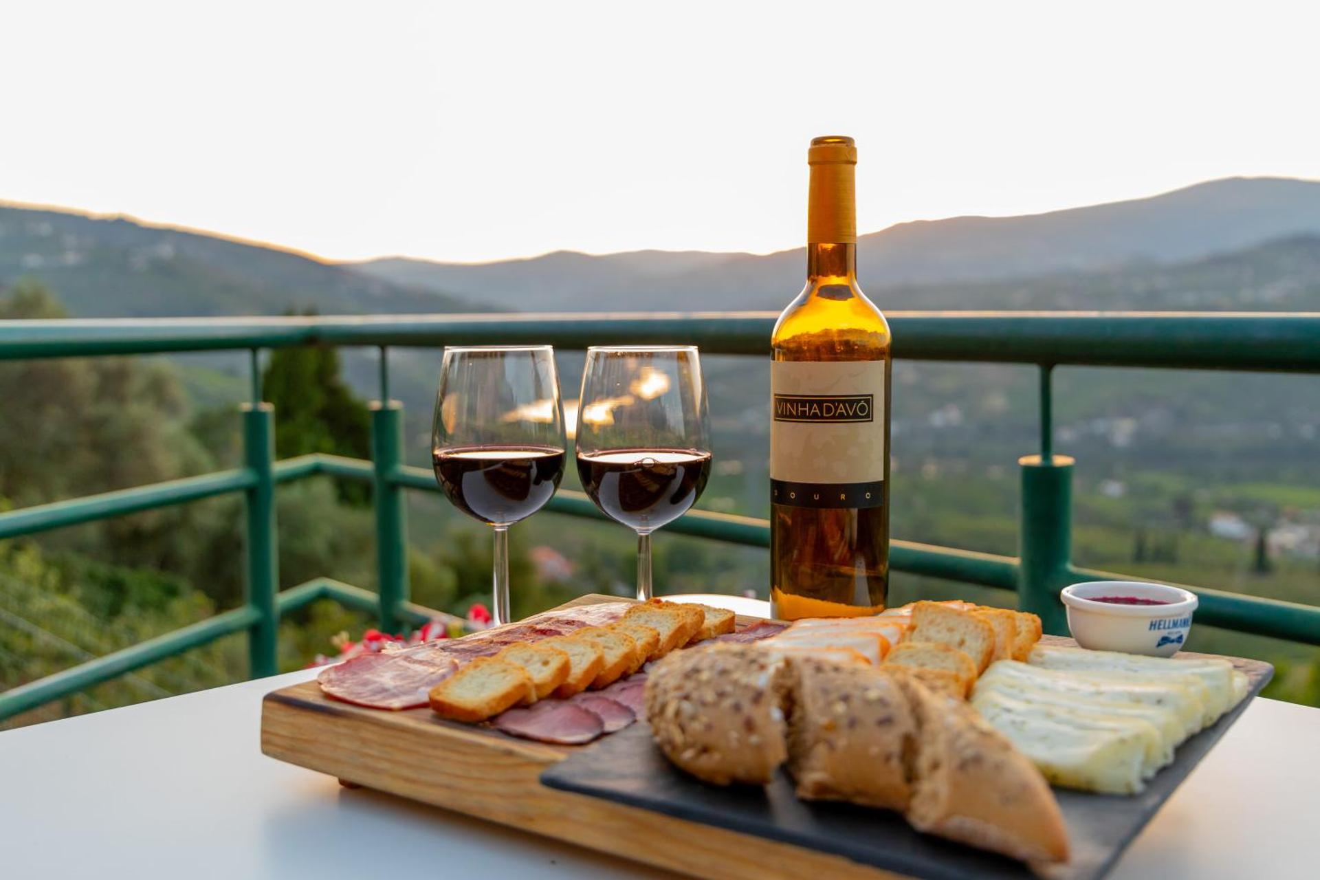 Descubra o Golden Mirror: Uma Experiência Inesquecível em Hospitalidade - Imagem 71