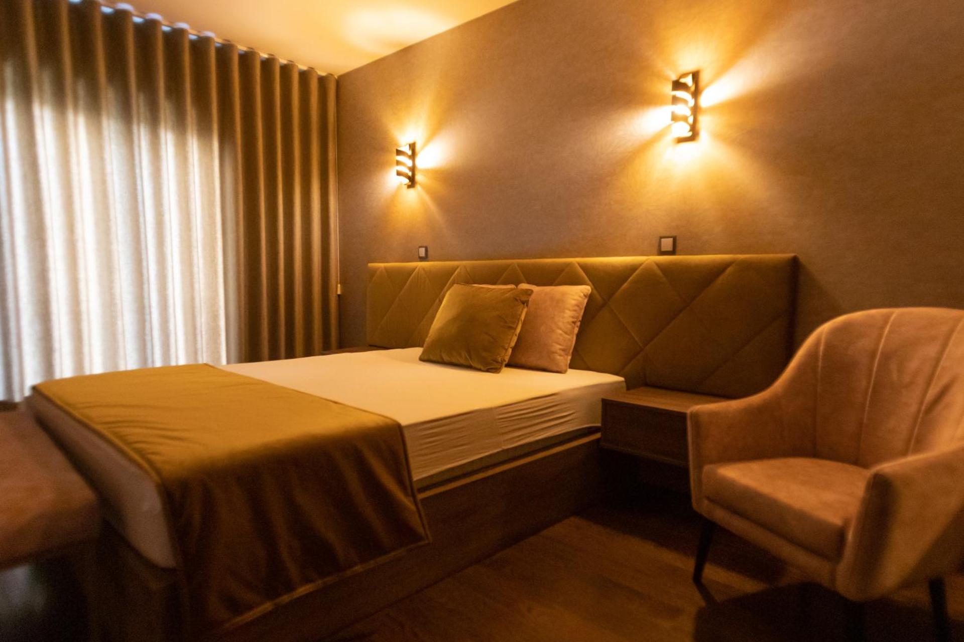 Descubra o Golden Mirror: Uma Experiência Inesquecível em Hospitalidade - Imagem 81