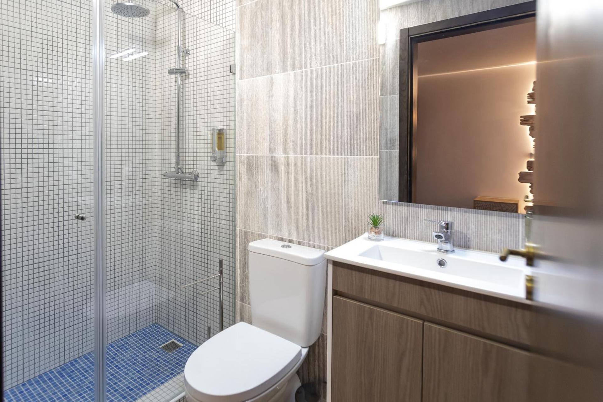 Descubra o Golden Mirror: Uma Experiência Inesquecível em Hospitalidade - Imagem 99