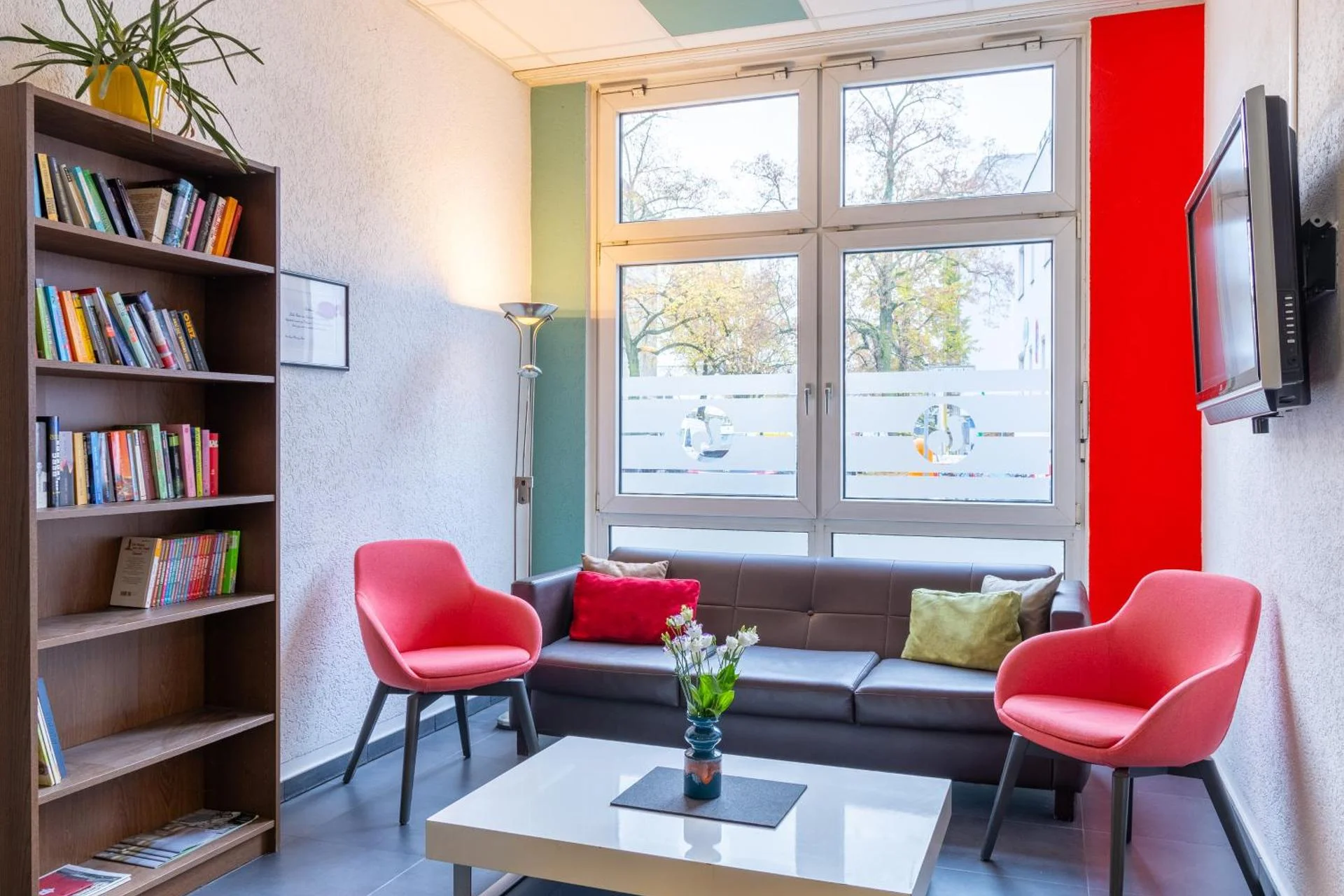 Good Morning Berlin City West - Image 13