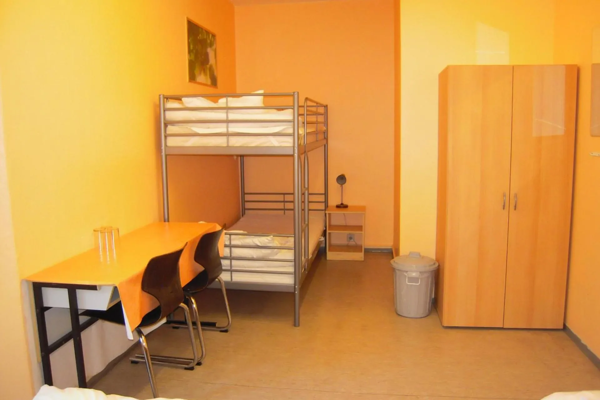 HappyGoLucky Hotel + Hostel - Image 11