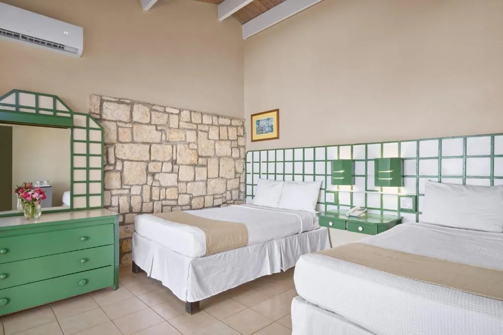 Garden View Bungalow (2 Doubles)