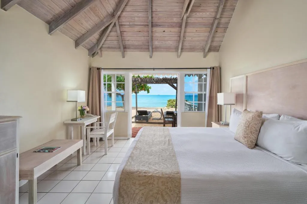 Royal Palm Beach Room (1 King)