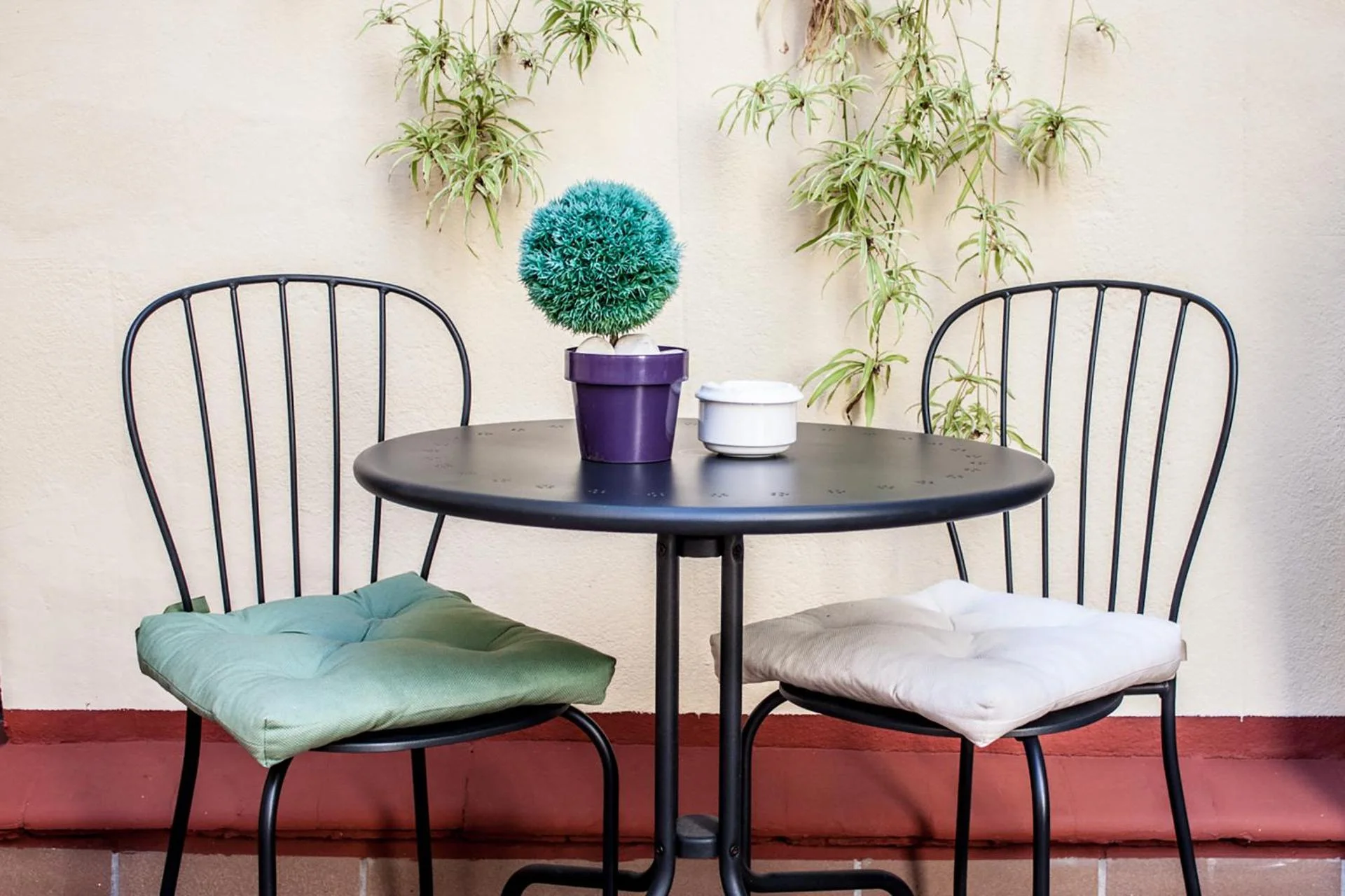 Experience the Ultimate Stay at Hostal Boutique Khronos