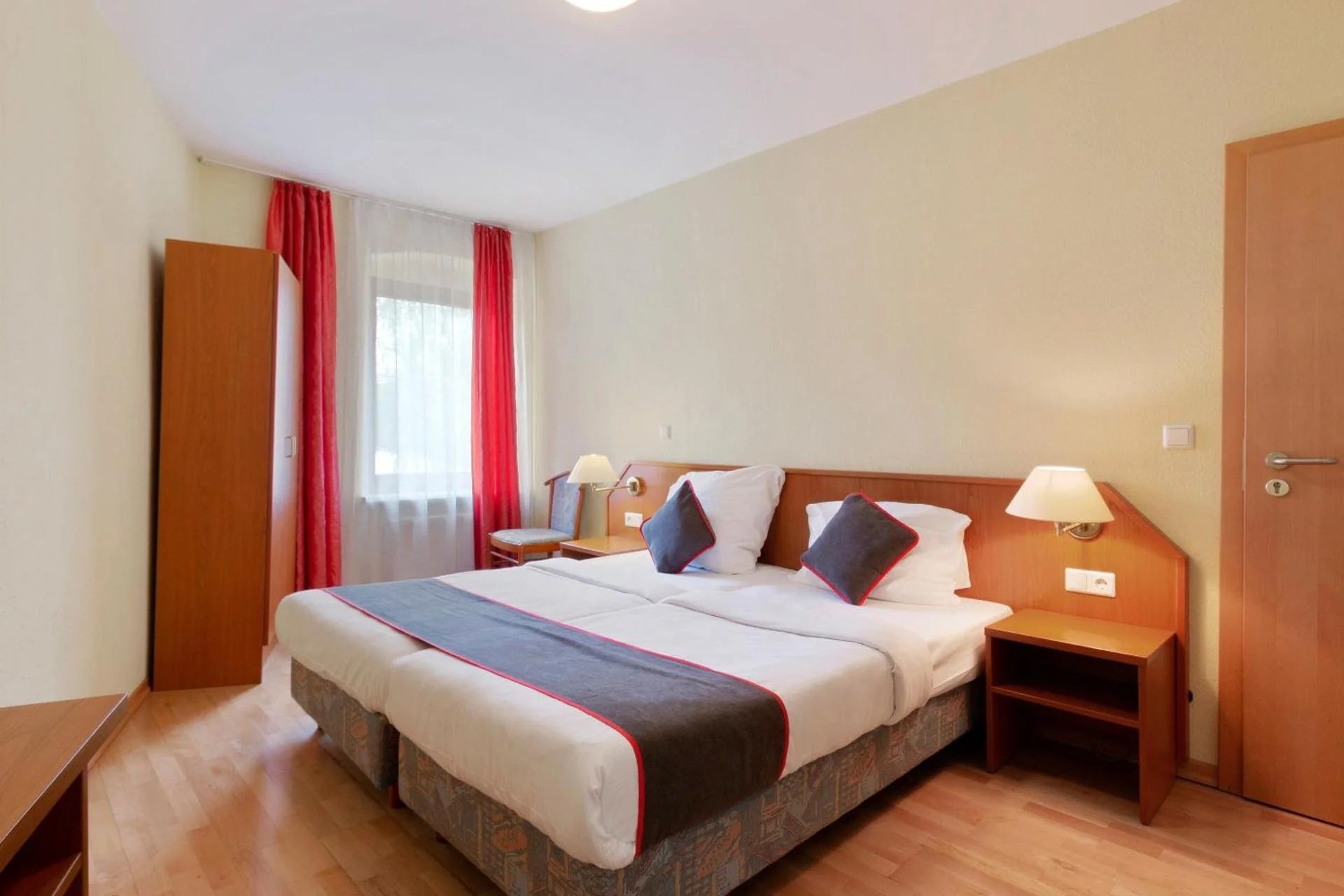 Hotel Bohemia - Image 12