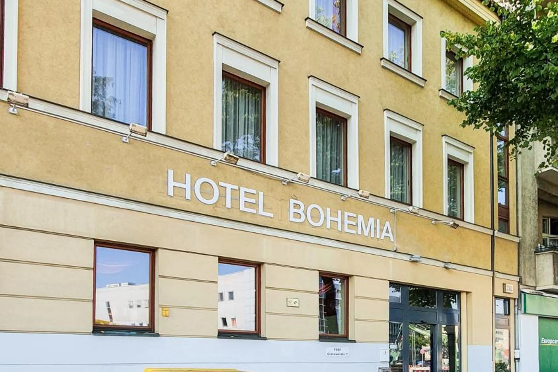 Hotel Bohemia - Image 5