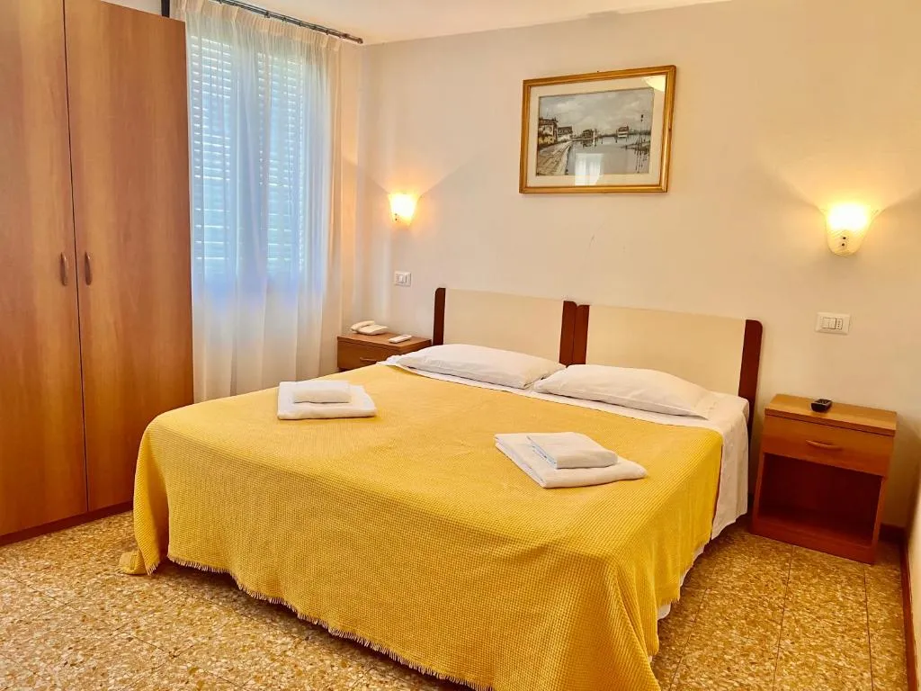 Double or Twin Room with Canal View