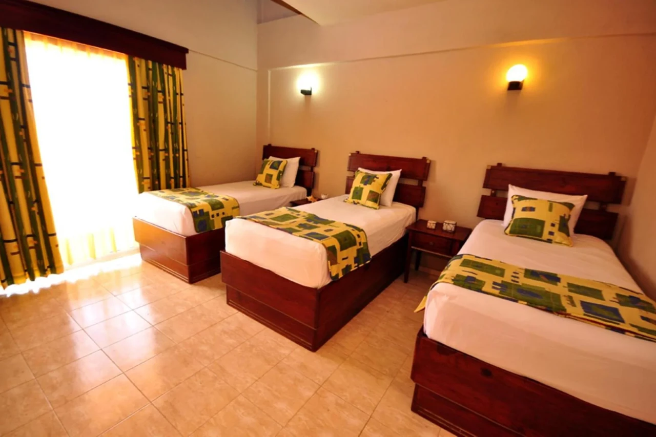 Experience the Ultimate Stay at Hotel & Casino Flamboyan - Image 11