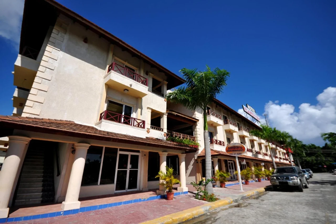 Experience the Ultimate Stay at Hotel & Casino Flamboyan - Image 5