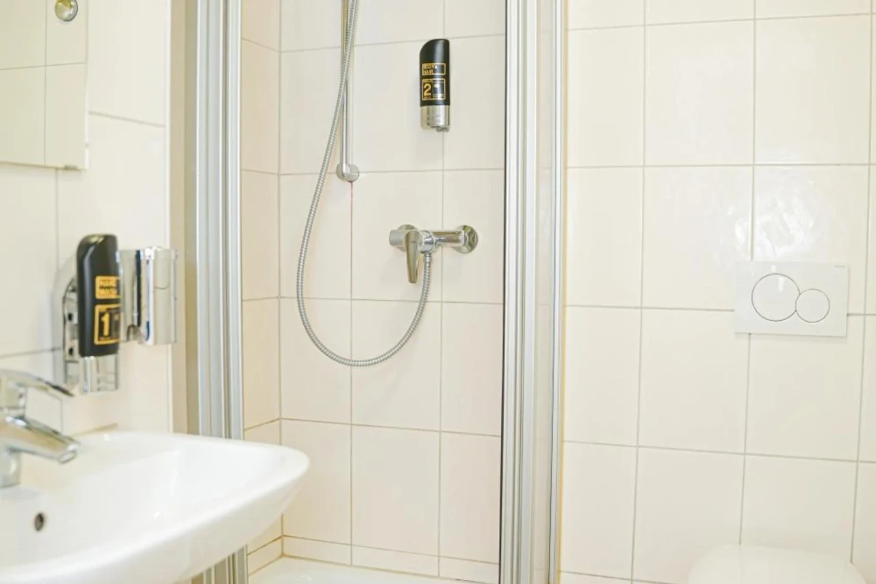 Hotel City Star - Image 16