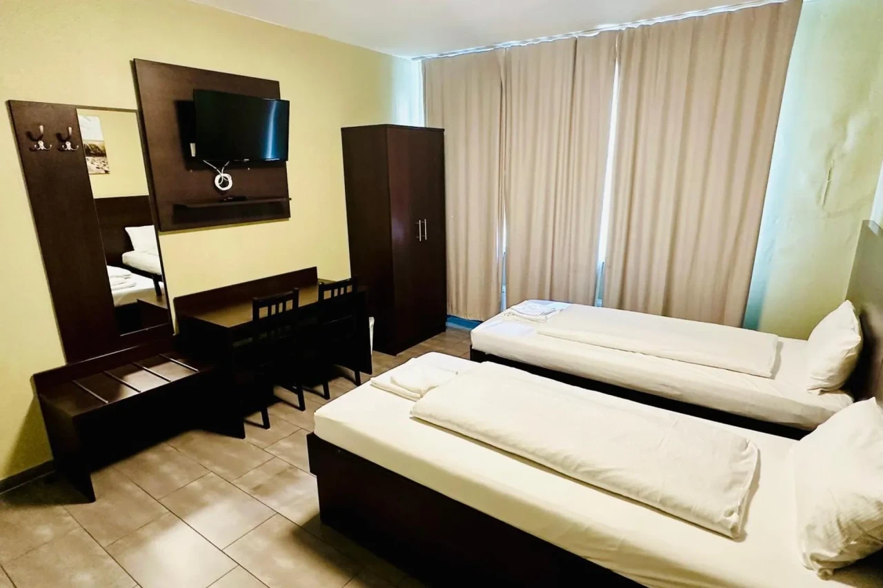 Hotel City Star - Image 10