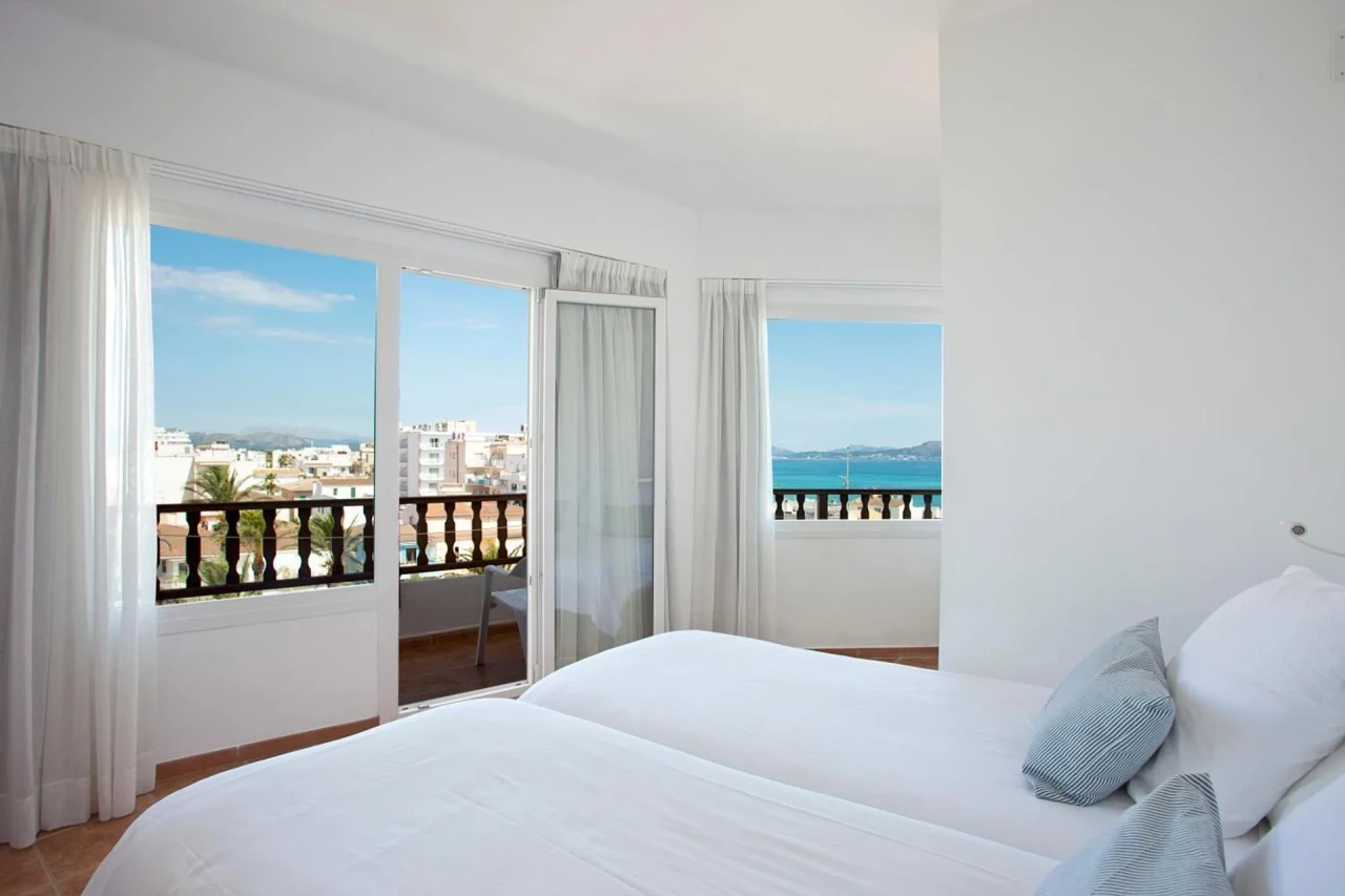 Hotel Galaxia - Image 2