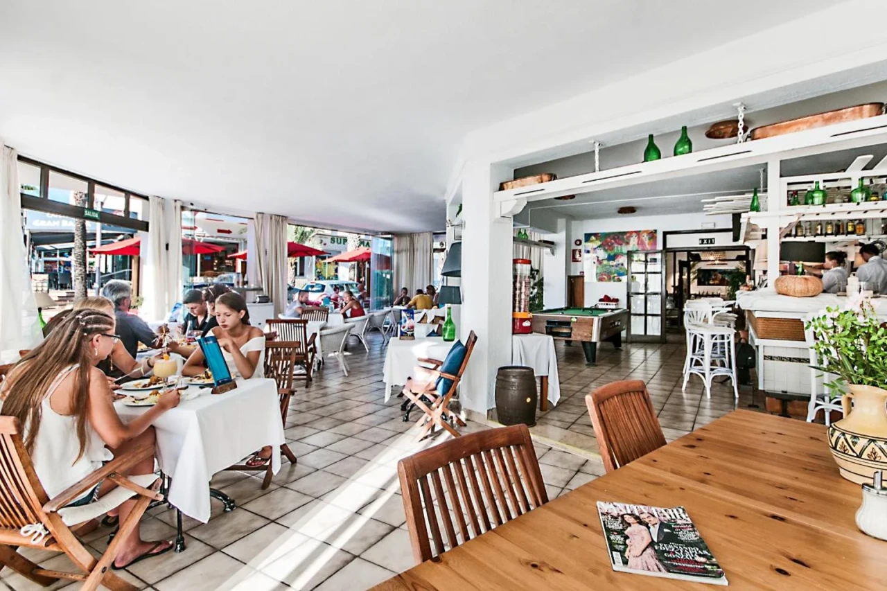 Hotel Galaxia - Image 5