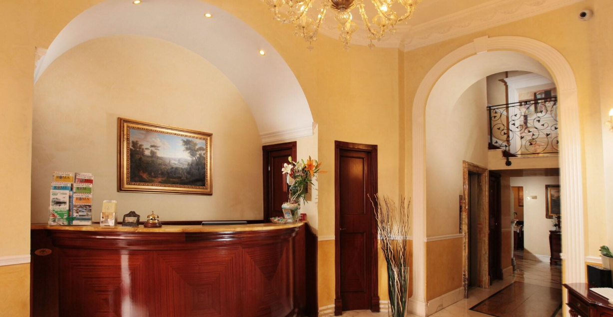 Hotel HS 311 - Image 1