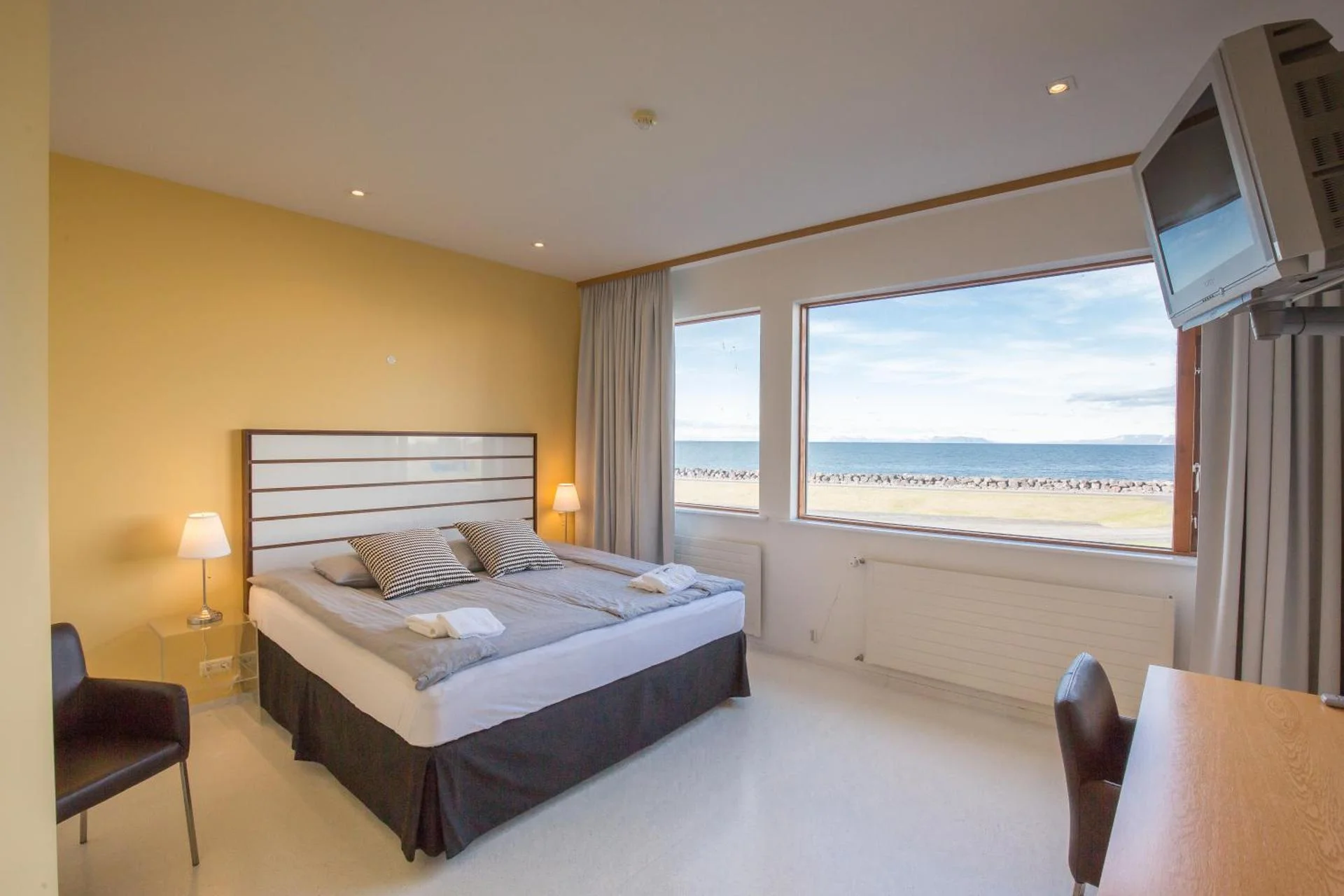 Hotel Keilir - Image 1