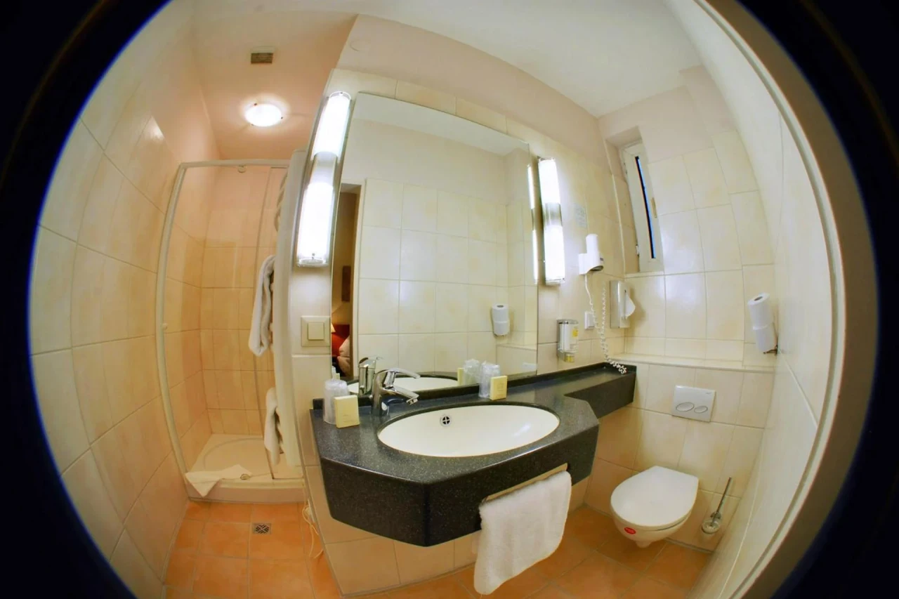 Hotel Lumen - Image 2
