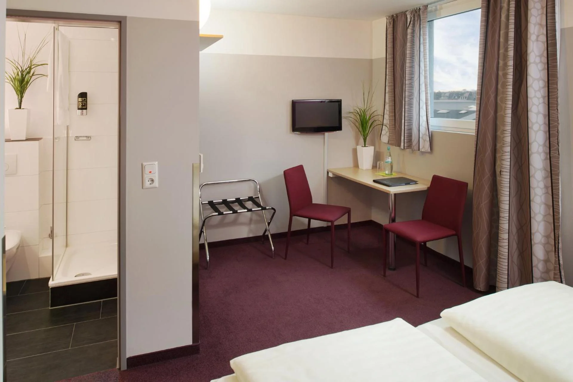 Hotel Mainstation Frankfurt Am Main - Image 11