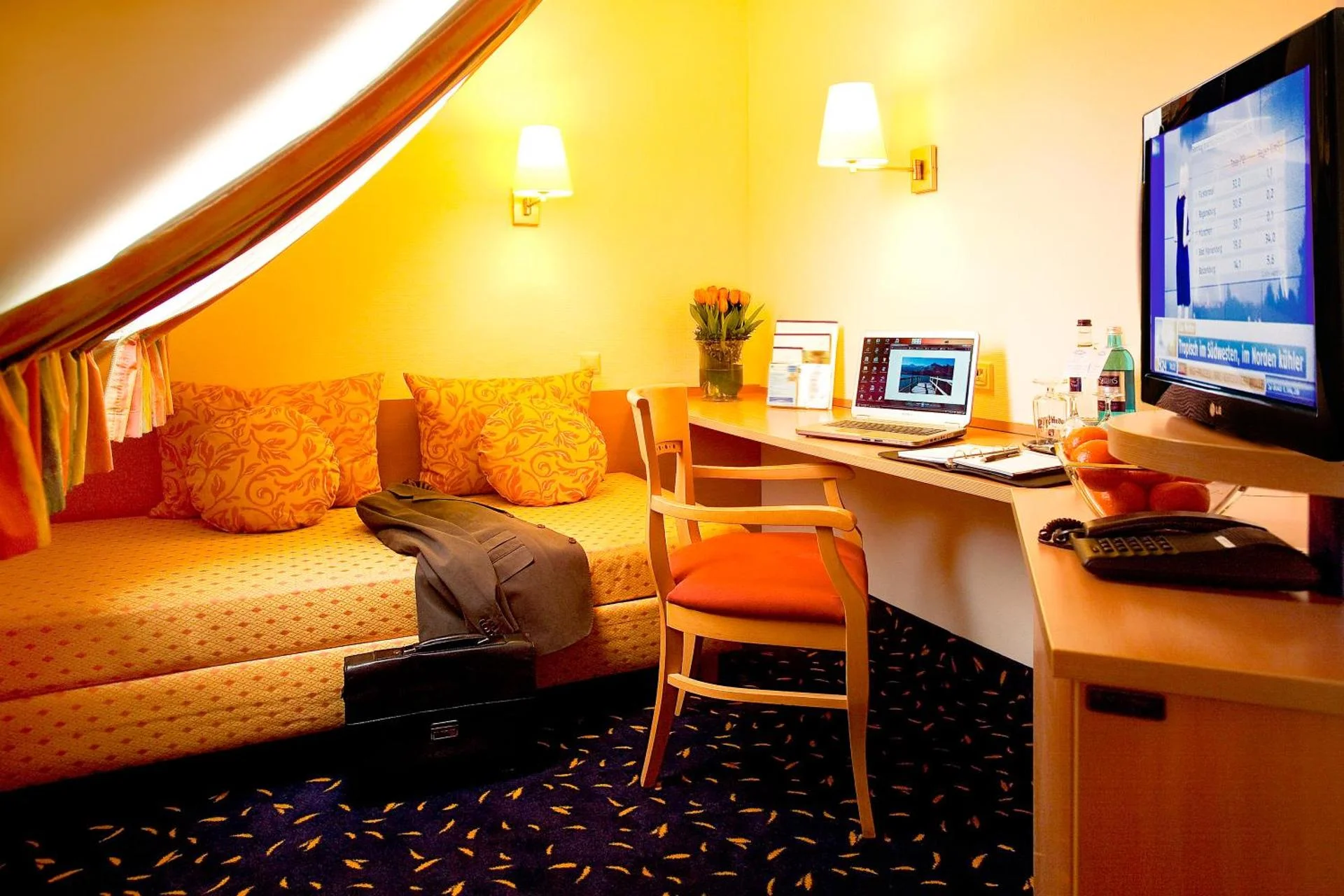 Hotel Plaza Frankfurt - Image 11