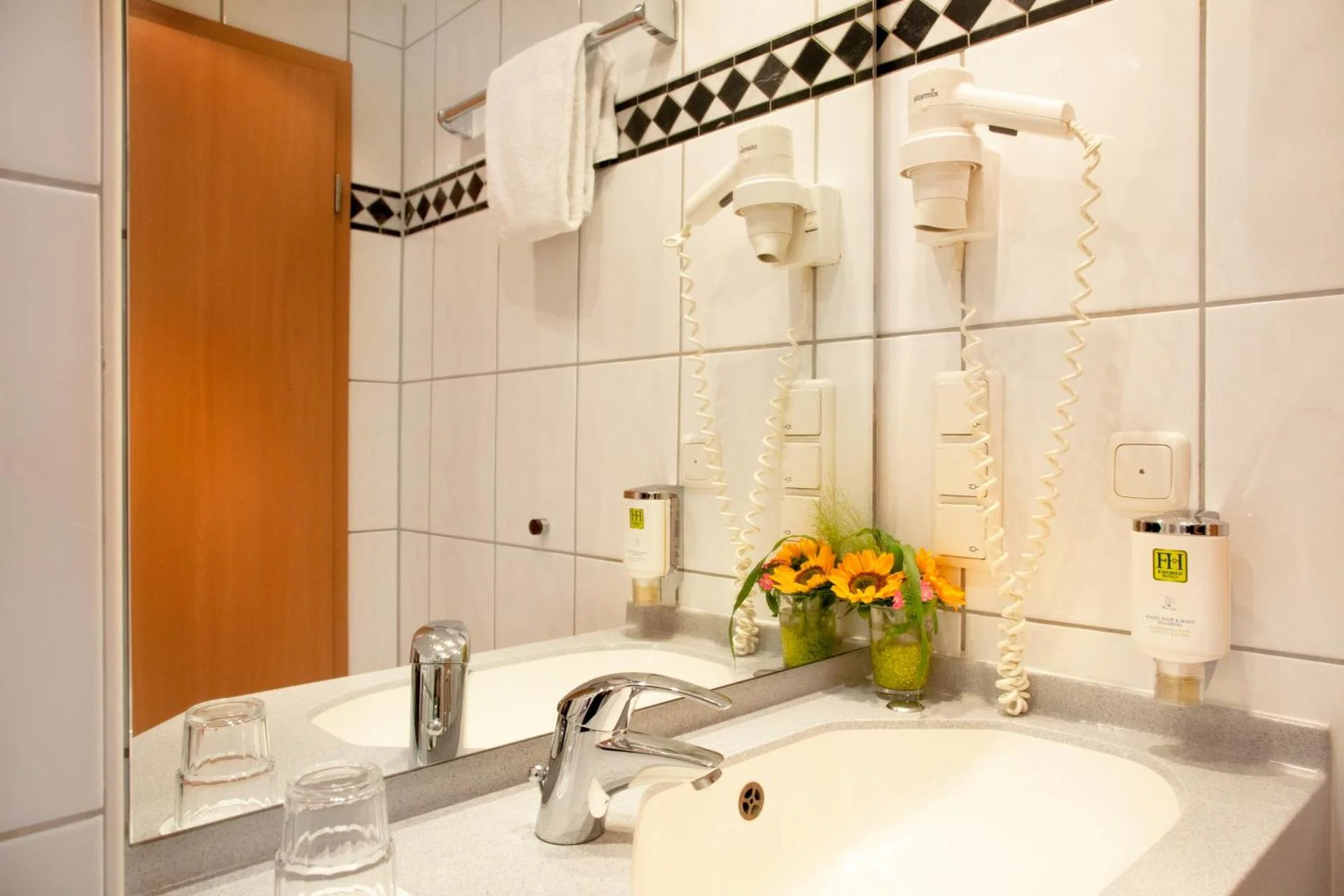 Hotel Plaza Frankfurt - Image 3