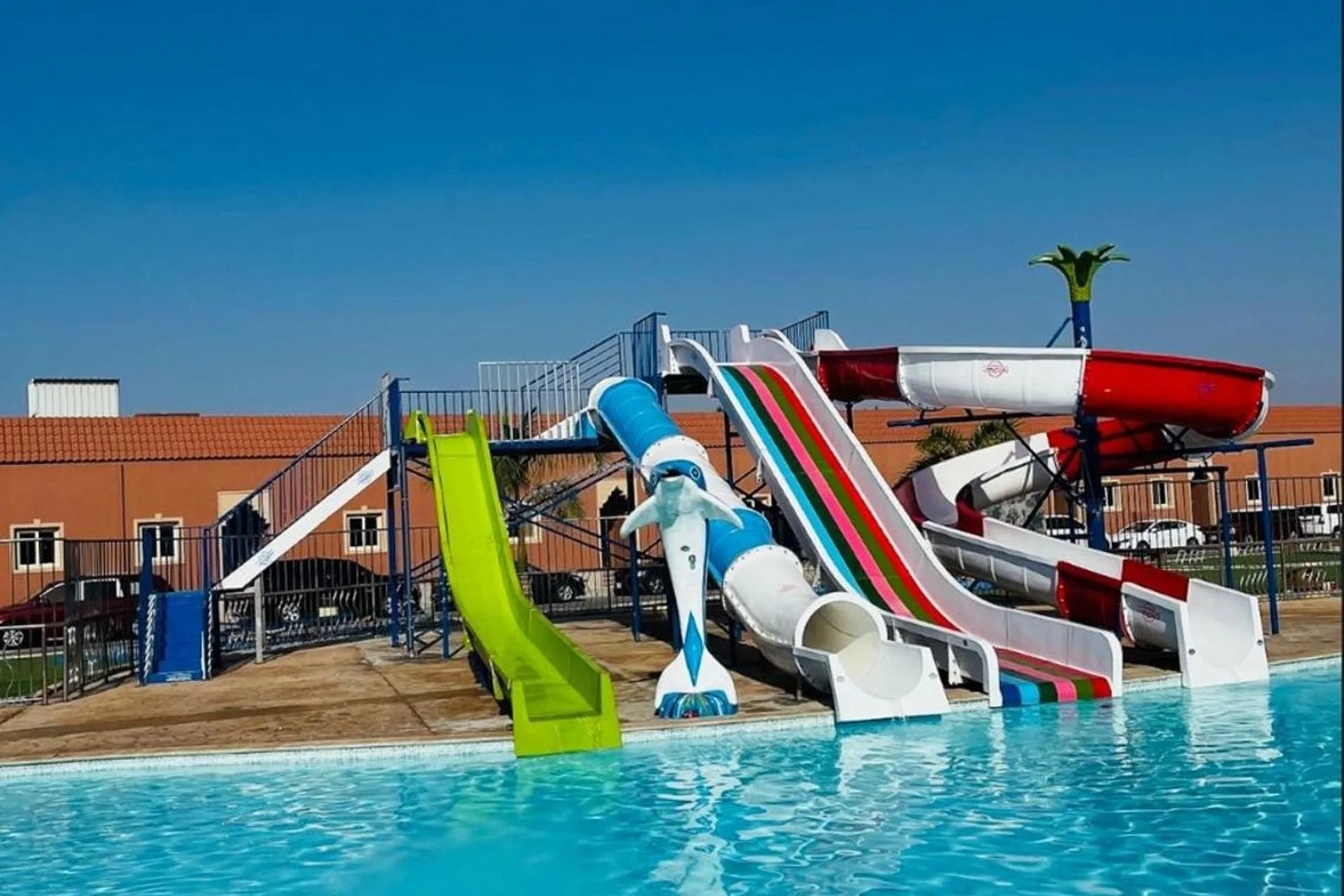 Hotel & Resort Golden Marina Yanbu - Image 18