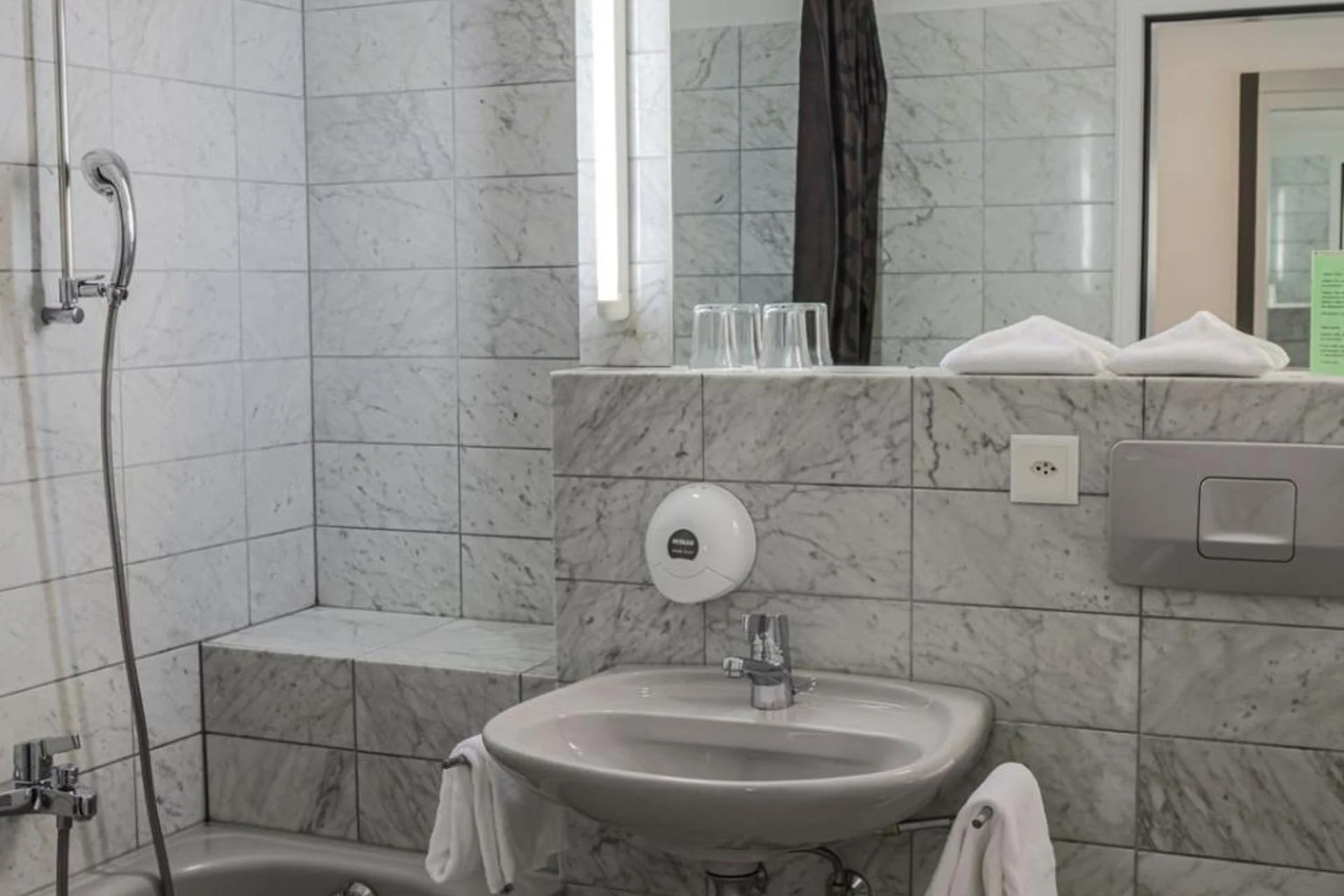 Hotel-Restaurant Seegarten - Image 7