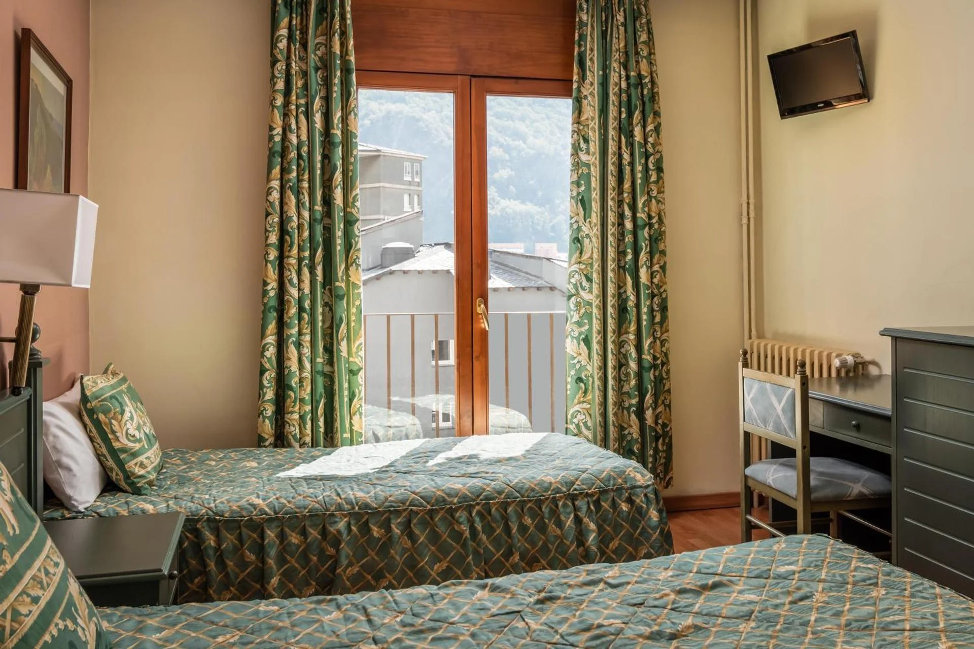 Hotel Sant Jordi - Image 19