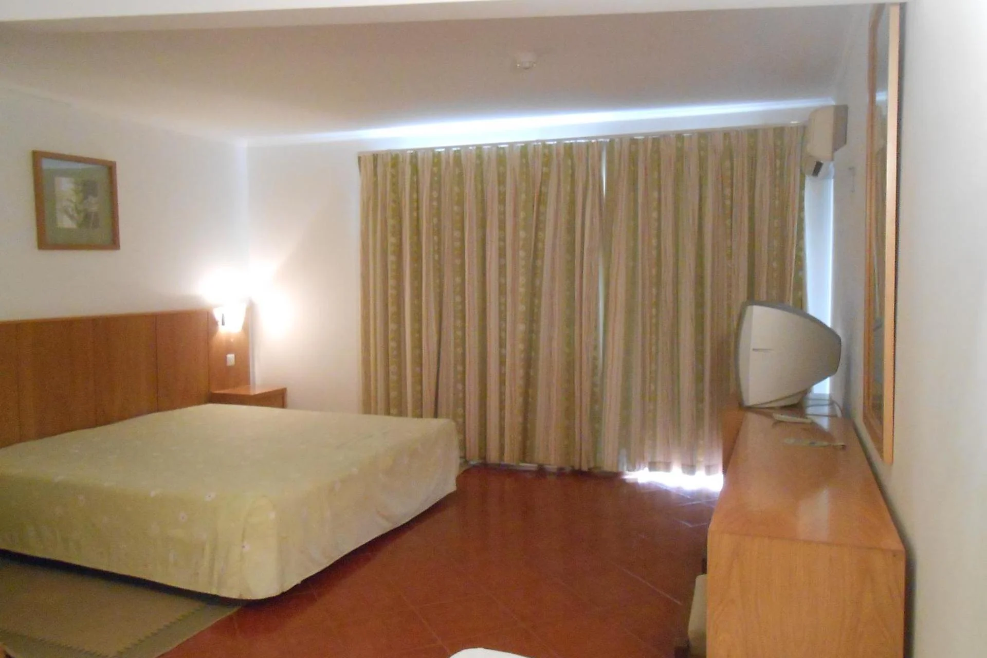 Hotel Santa Cruz - Image 13