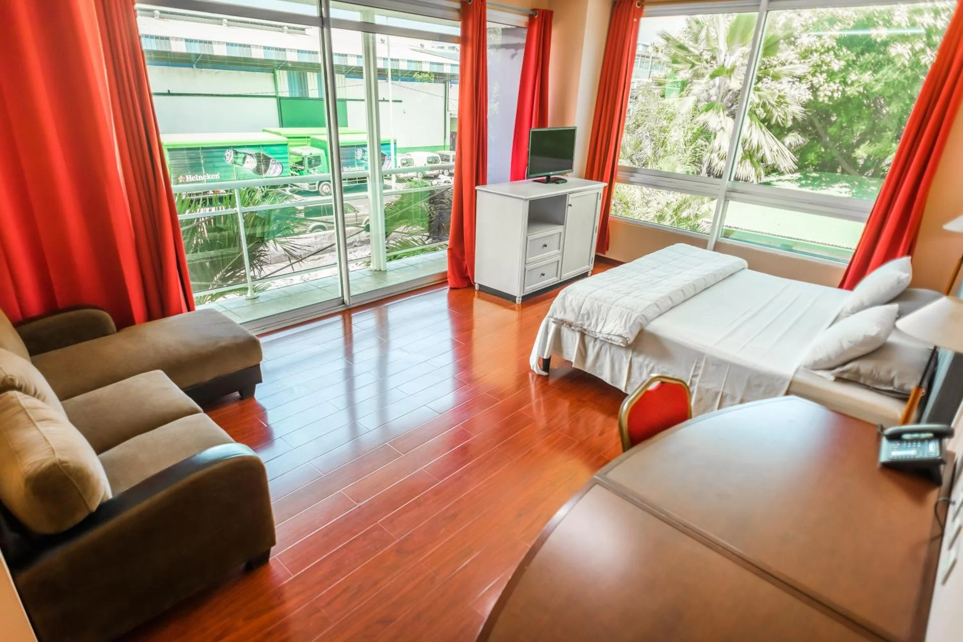 Hotel Sarah Nui - Image 8