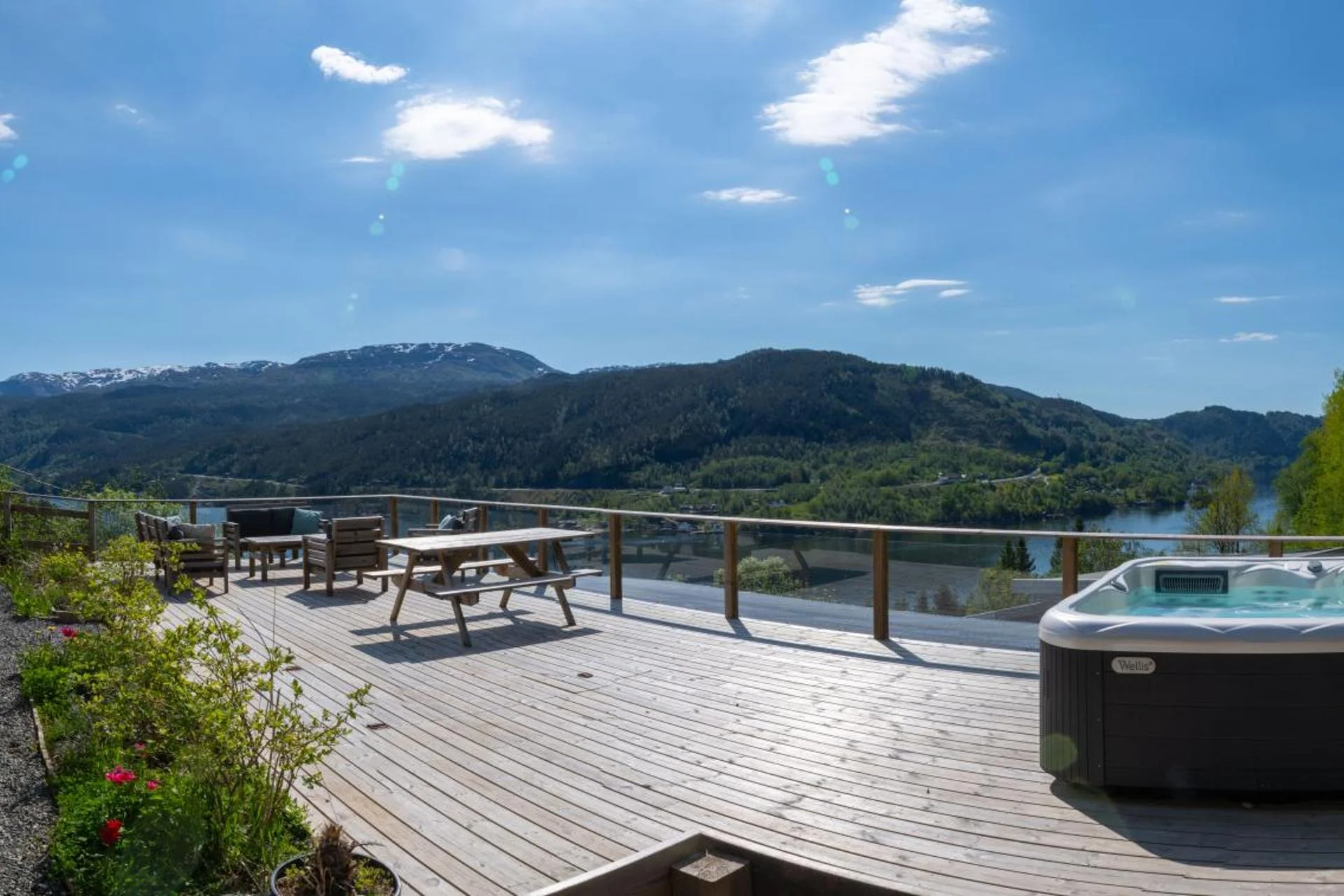 Experience the Charm of Hotel Ullensvang in Norway - Image 13