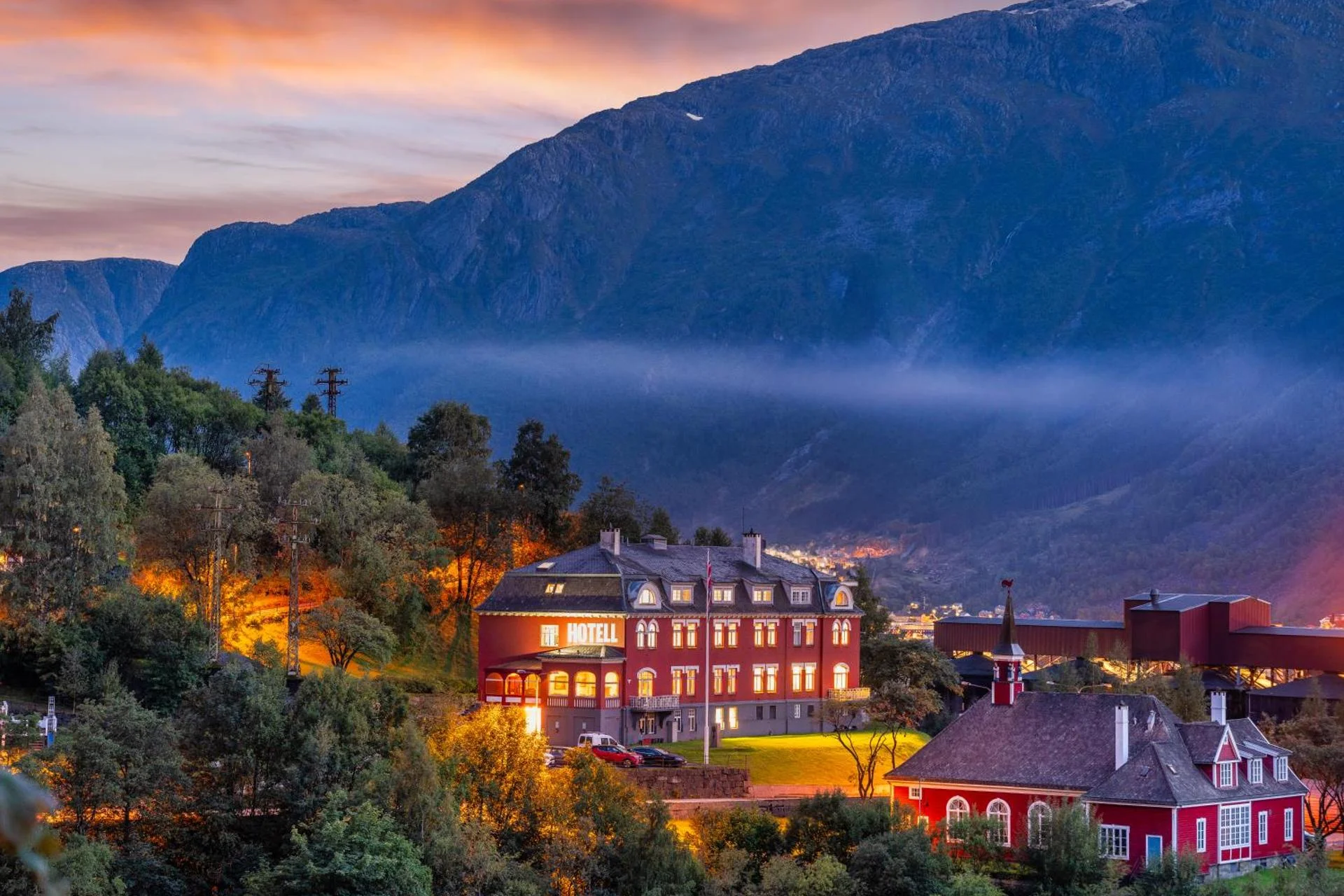 Experience the Charm of Hotel Ullensvang in Norway - Image 10