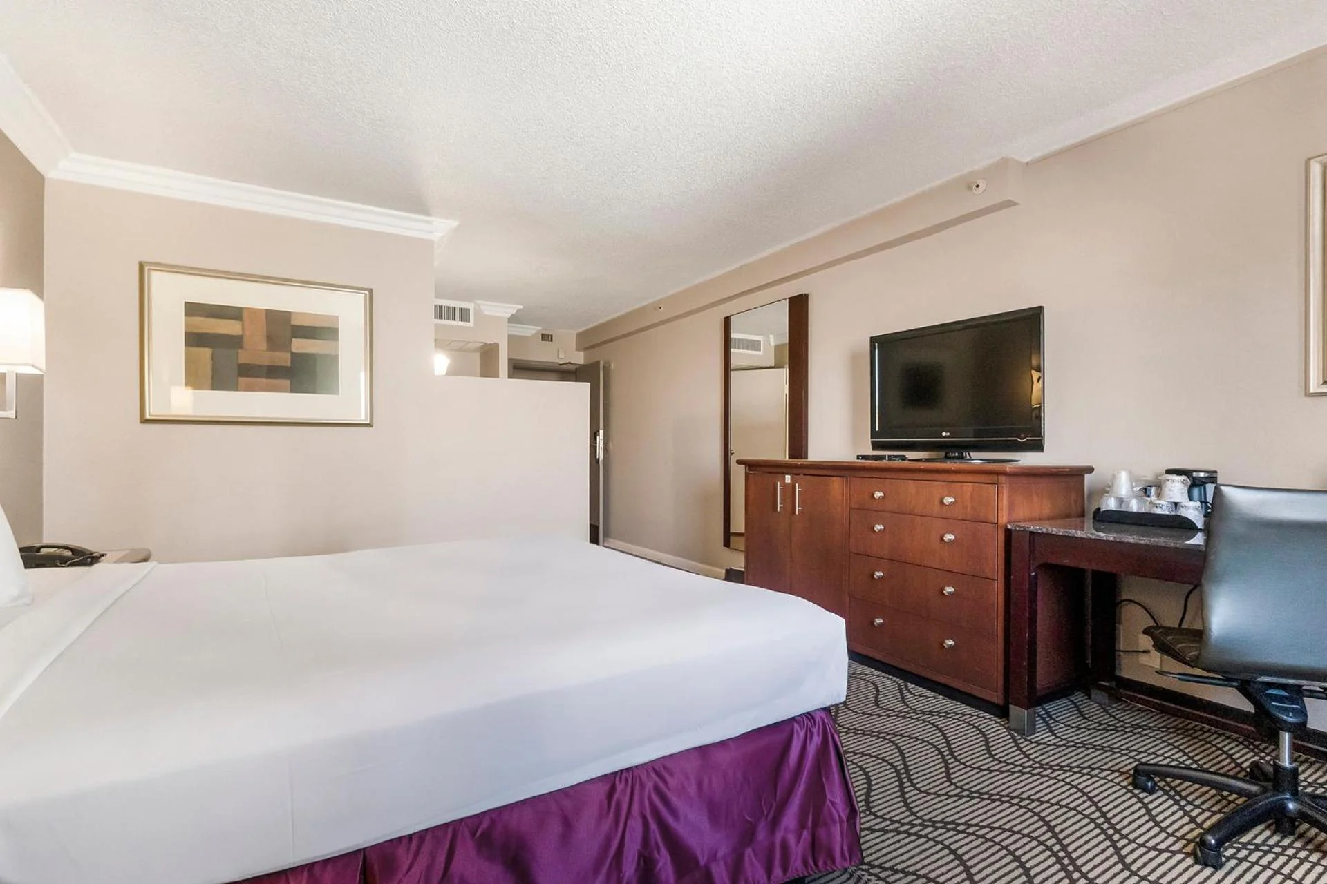 Jack London Inn - Image 8