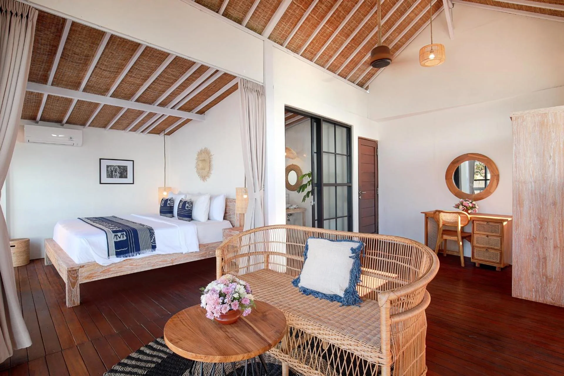 Kerang Bingin Beach Villa - Image 2