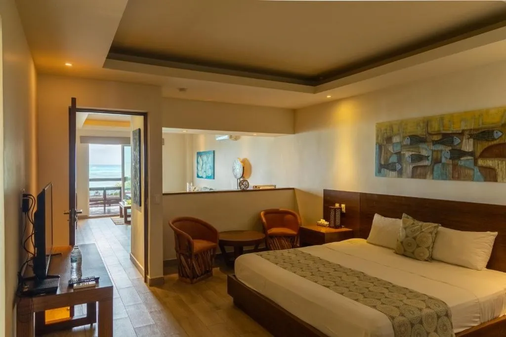 Deluxe Suite with Sea View