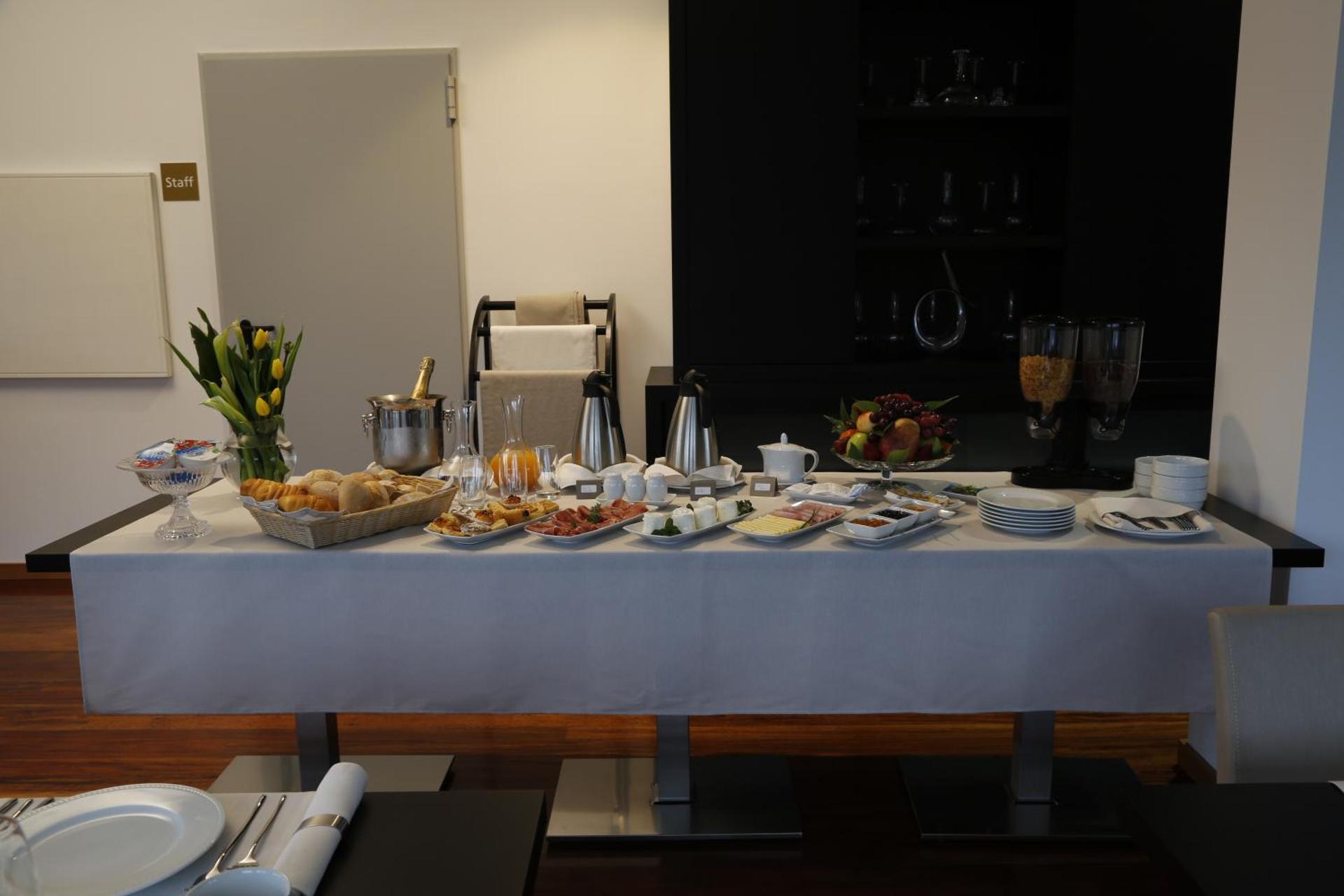 Descubra o LBV House Hotel: Conforto e Atendimento Excepcional para Todos - Imagem 49