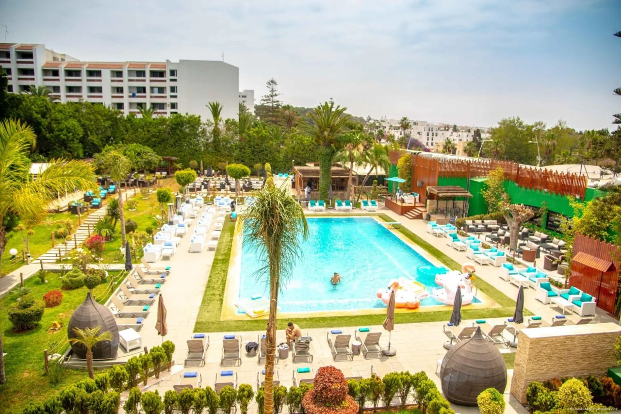Mabrouk Hotel and Suites - Adults Only - Image 4