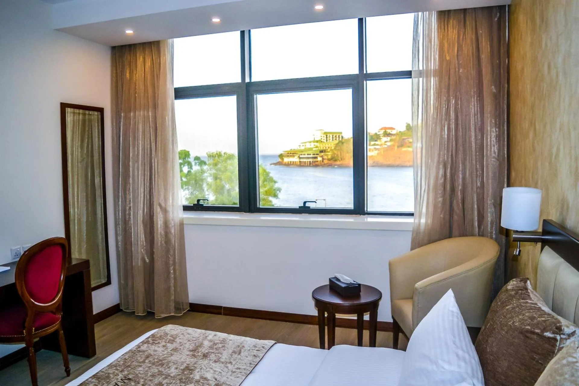 Mamba Point Hotel - Image 2